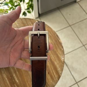 New Columbia men’s leather belt